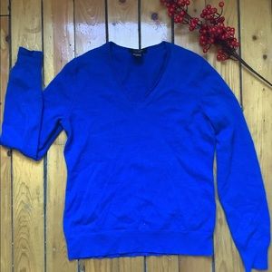 Lord & Taylor Cashmere sweater